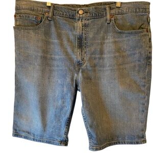 Men’s Levi's 511 men's shorts in a light-wash denim, size 40 waist